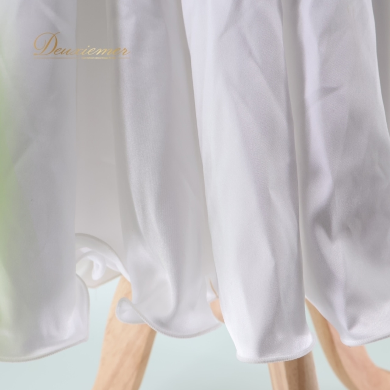 社交ダンス 衣装 スタンダードドレス ドレス ワンピース 白 黄緑 フロート レース パーティ 発表会 パーティドレス 蛍光 ファー 羽 明るい Sanline サンリーヌ ホワイト系 グリーン系 羽根付き おしゃれ 可愛い 女性 ダンス衣装 舞台衣装 パフォーマンス衣装 目立つ 明るい色 明るいデザイン