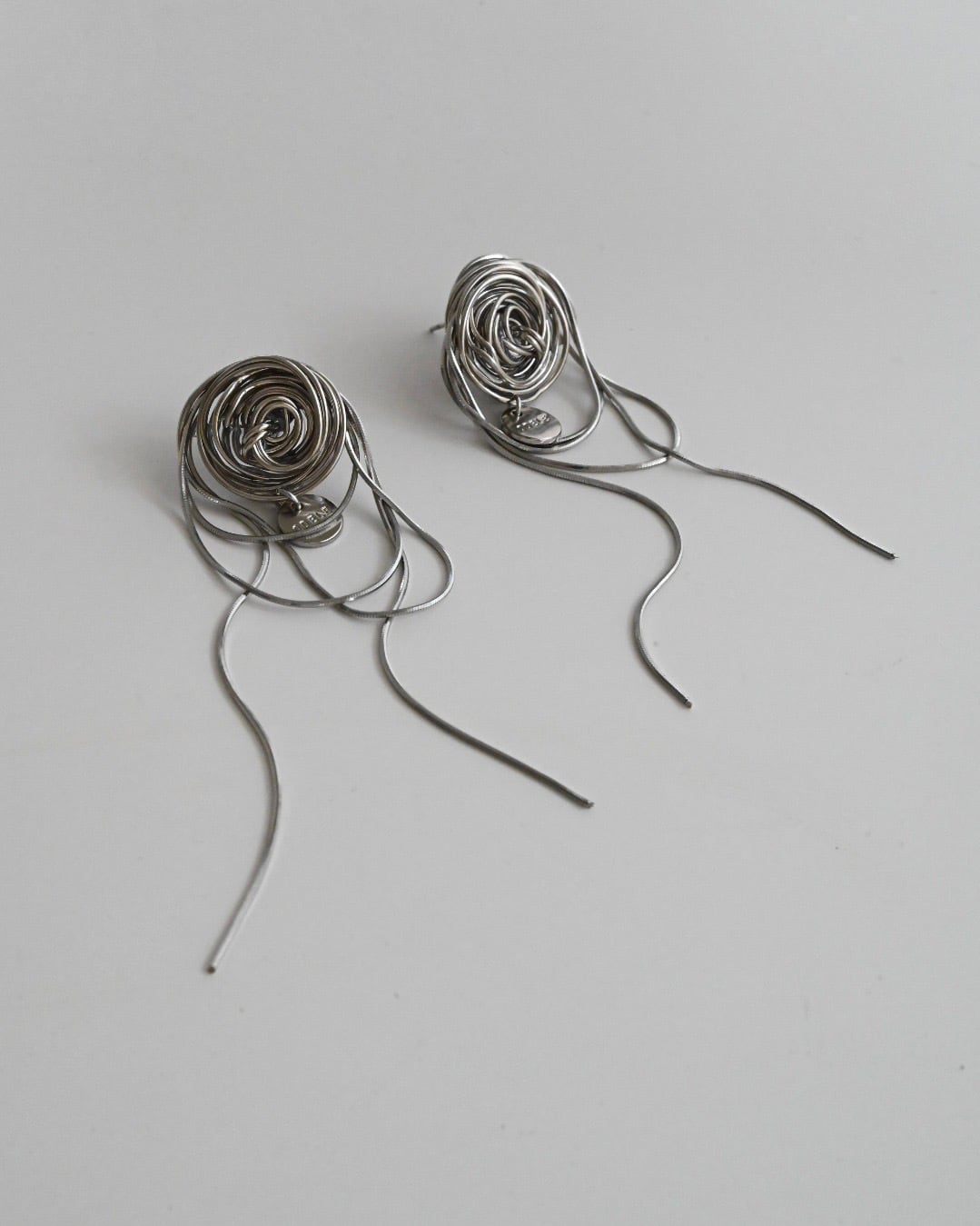 ODELE オドルcrumple クランプル 伊勢丹POPUP限定ゴールド