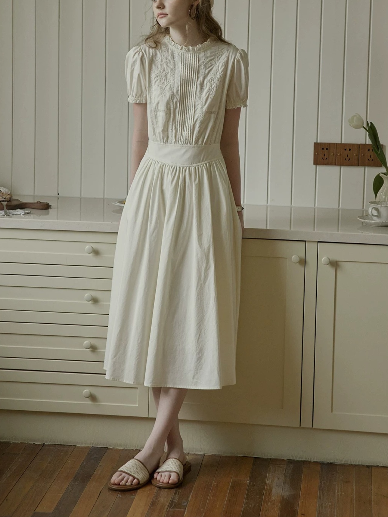 Antique Porcelaine Embroidery Dress F0734
