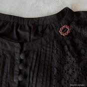 アンティークジュエリー フラットカットガーネット(天然ロードライト) レクタングル レースピン (ソーティングメモ付)