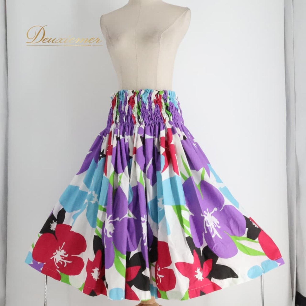 フラダンス 衣装 Avivare アビバーレ パウスカート パープル系 花柄 カラフル シングル シンプル かわいい 華やか 鮮やか 明るい ハワイアン アロハ ハワイアンプリント フラ ダンス レッスン 練習 ブルー系 レッド系 ブラック系 グリーン系