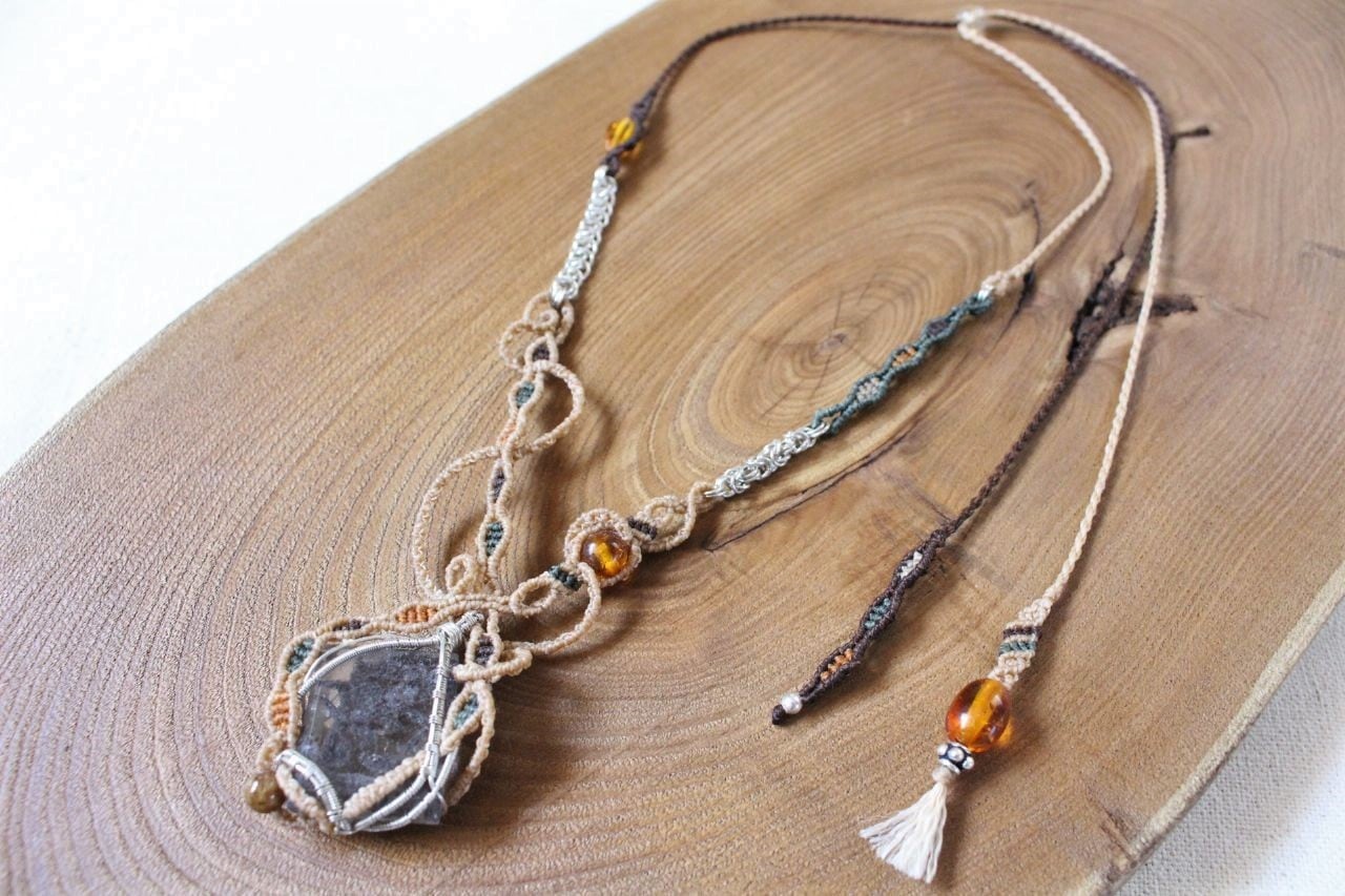 Garden quartz  silverwire micromacrame design necklace