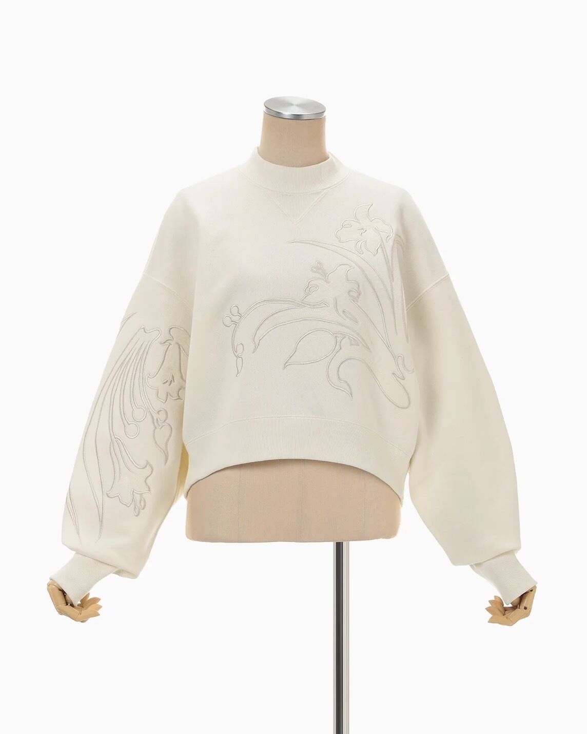 Mame Kurogouchi】Floral Embroidery Short Sweat Top