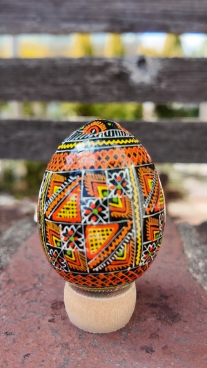 装飾用木製プィサンカ（イースターエッグ）with stand　コロミヤモデル