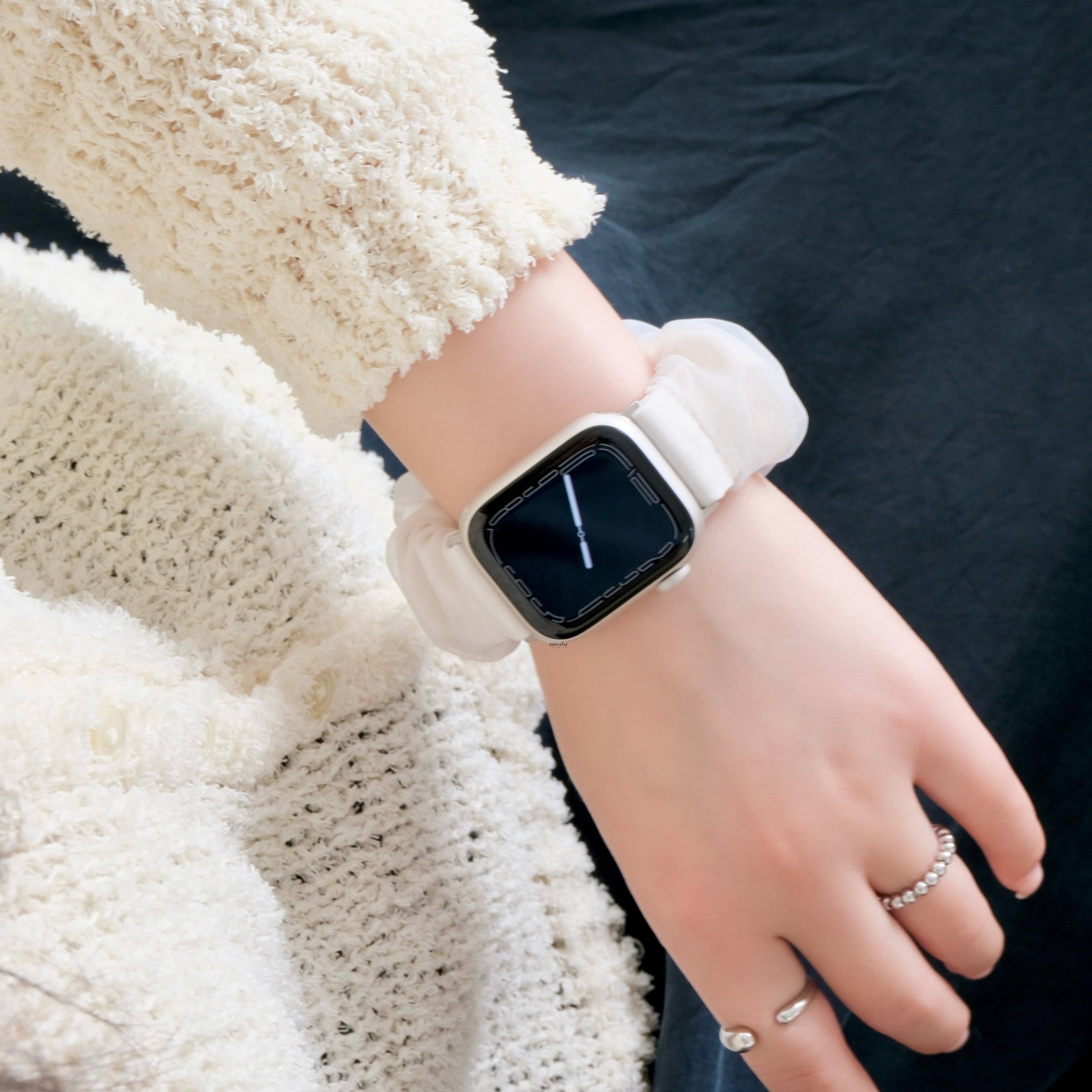 腕時計 Apple Watch Apple Apple Watch SE 第2世代 GPSモデル 40mm MXE73J/A [ミッドナイト