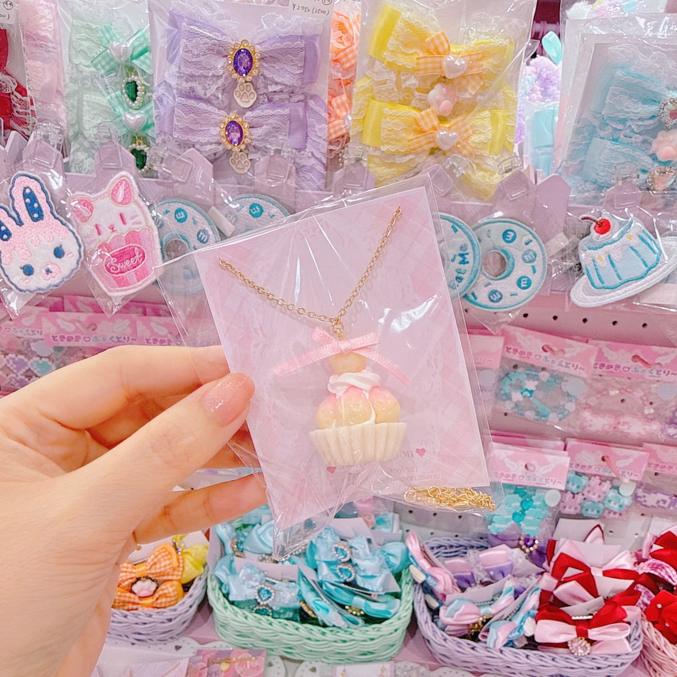 【C8】15-9いちごネックレス