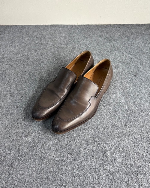【GUCCI】leather loafers