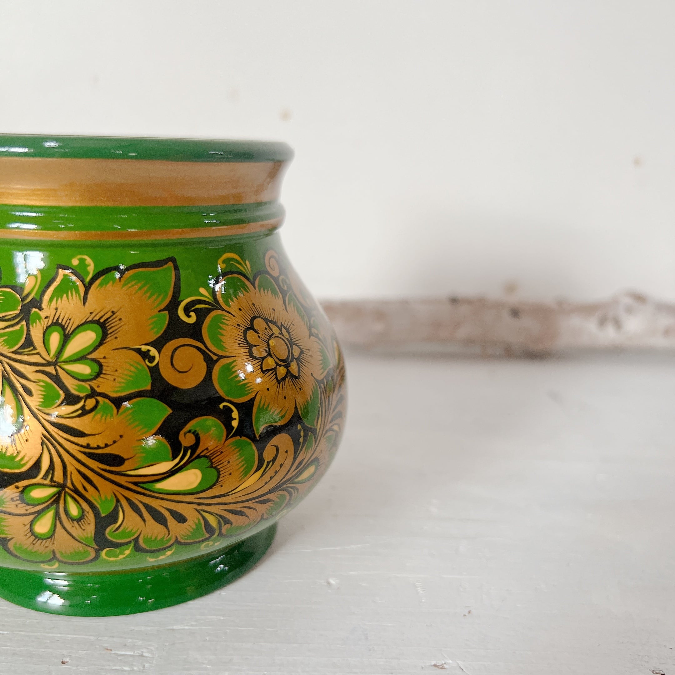 ロシア伝統工芸品・ホフロマ塗り・手描き木製食器セット　マトリョーシカ ロシア伝統工芸品・ホフロマ塗り・手描き木製食器セット