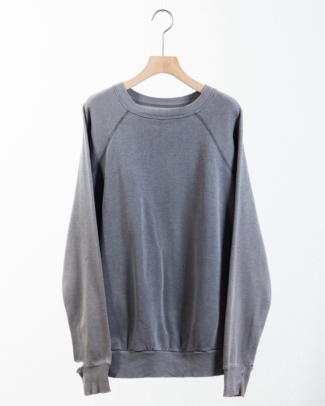 good damage & faded raglan sweat