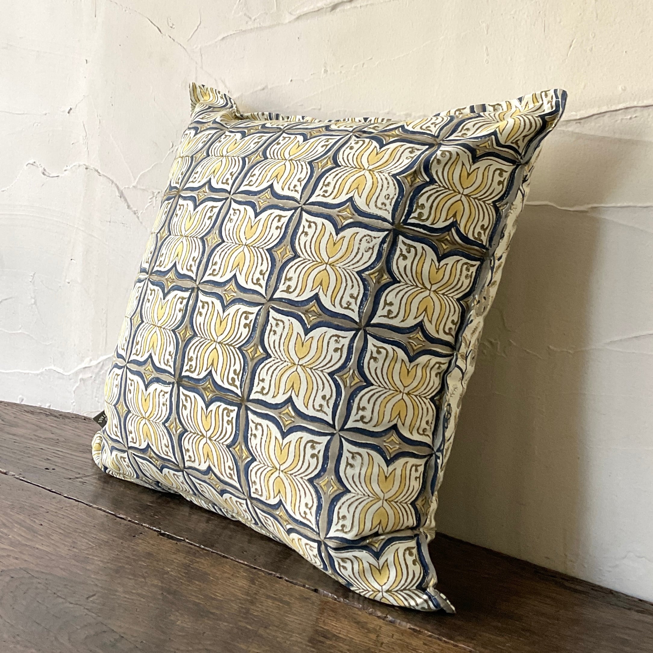 ブロックプリントクッションカバー(ベージュ)