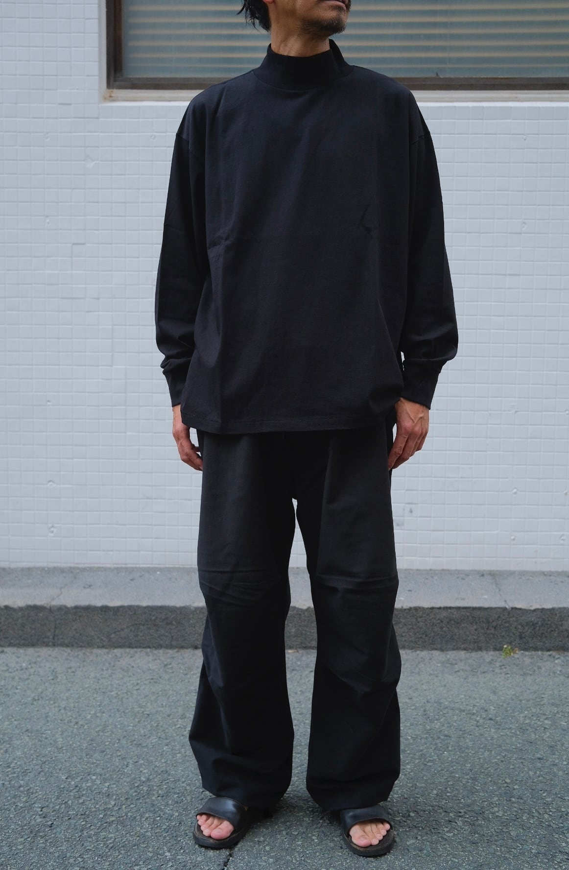 COMOLI(コモリ) / コットンジャージモックネックプルオーバー-BLACK 