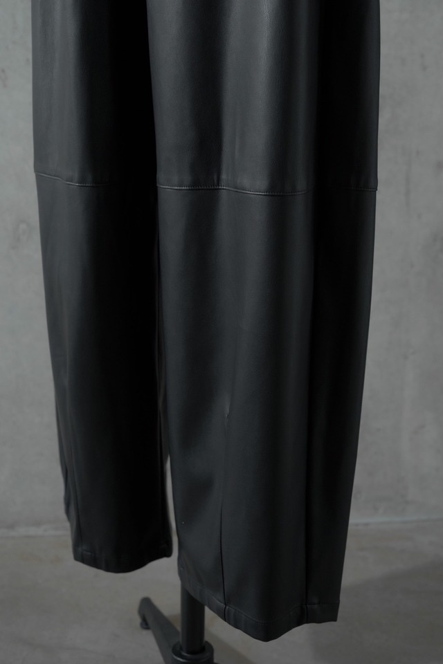barrel leather pants(black) 10月下旬発送予定 | roughlow 