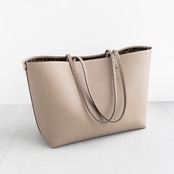 フェンディ ロール ミディアム トートバッグ セレリア ベージュ レザー