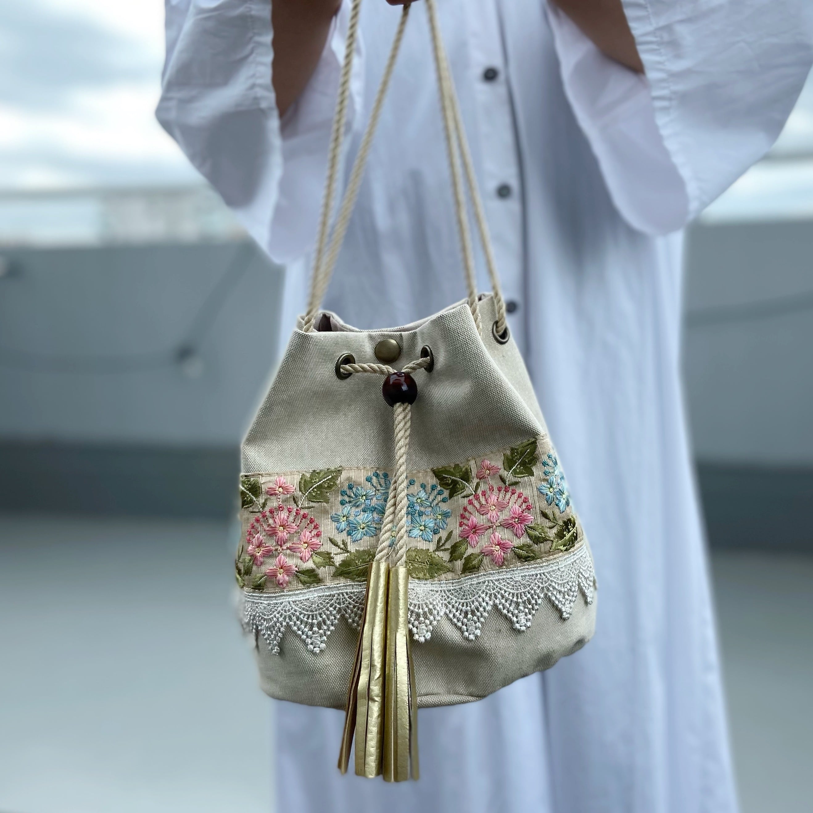 インド刺繍リボン巾着＊てさげ＊斜めがけ＊2WAY斜めがけ＊軽量＊紫陽花  