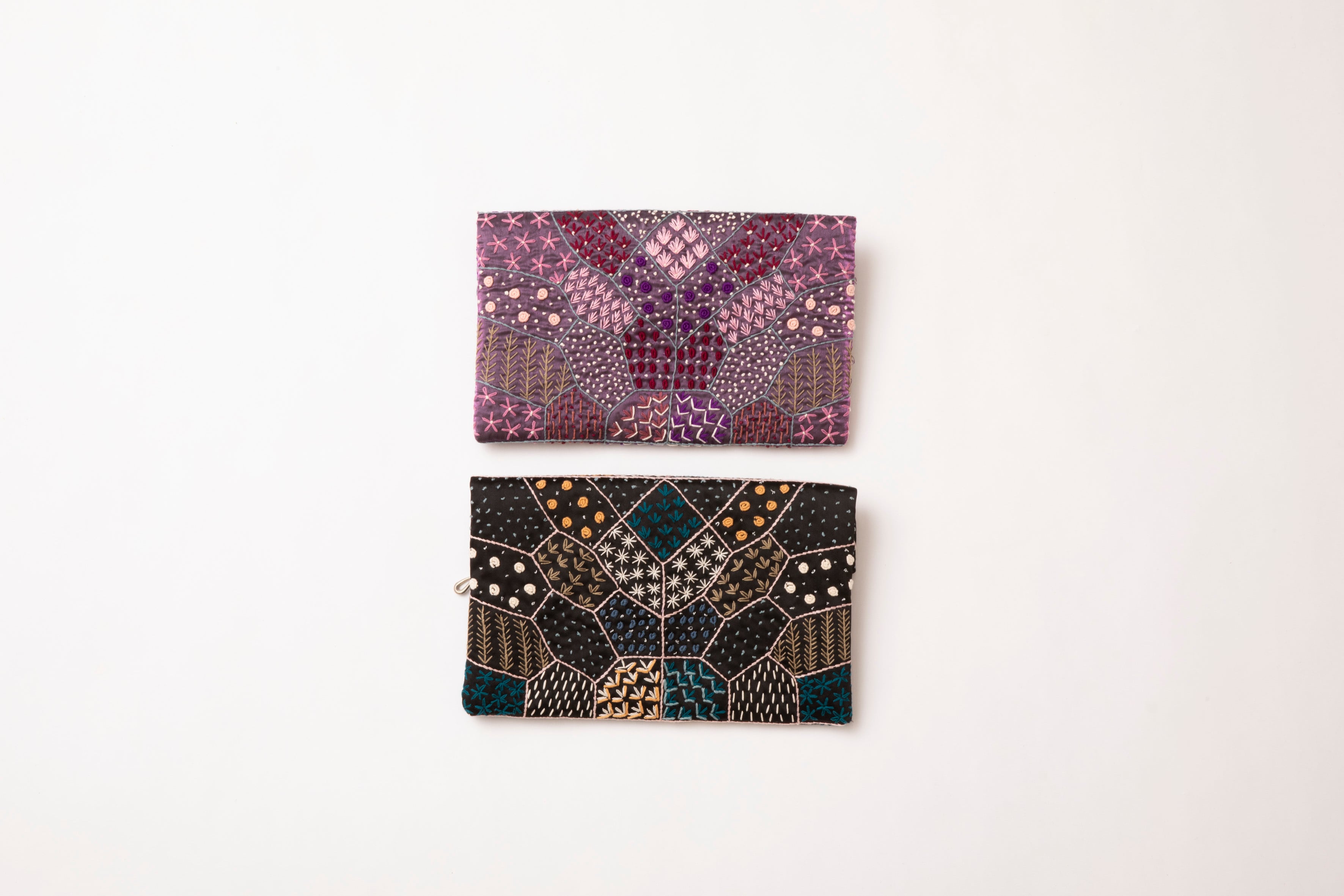 bonbon / アフガニスタン刺繍クラッチバッグ〈シルク〉 | iandada