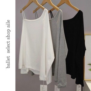 アシンメトリーオープンショルダートップス3色展開 A0226