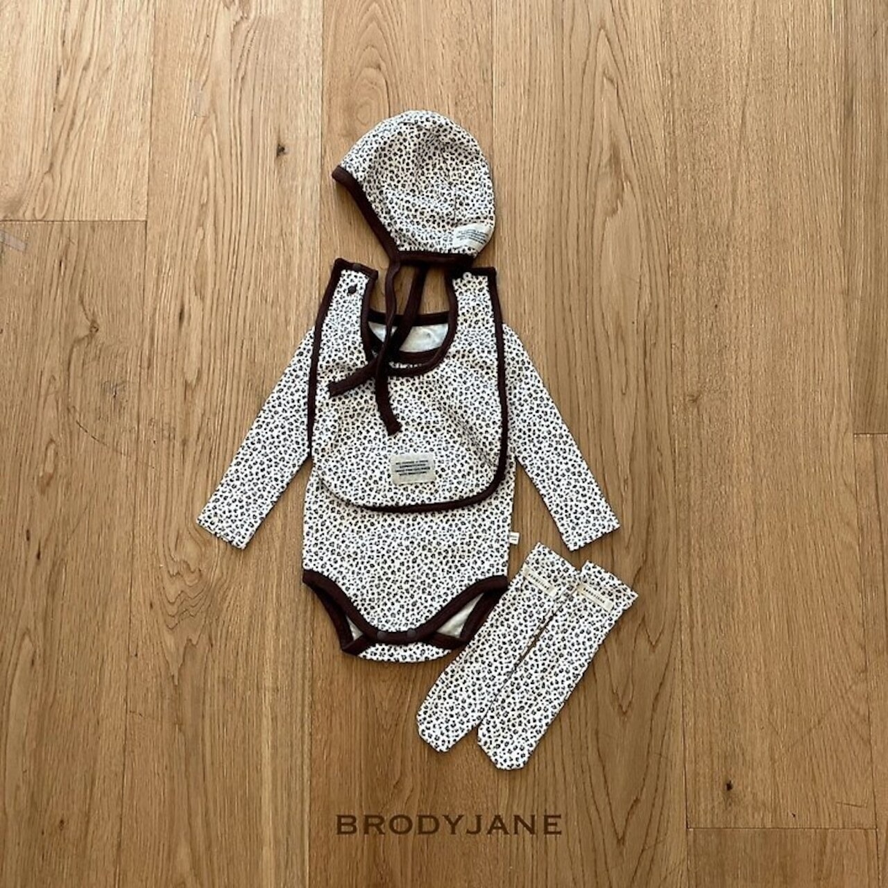 韓国子供服 / 26Autumn / 〖取寄〗Brodyjane / モカレオベビースーツ / ベビー服 / 赤ちゃん服 / ロンパース *S/M*