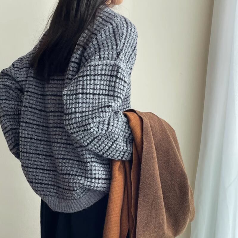 round neck design border knit m0199