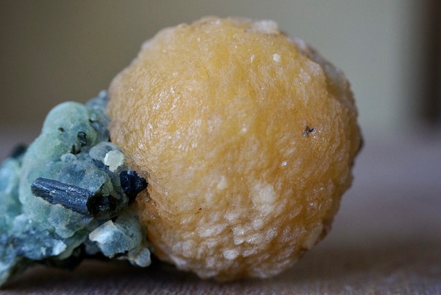 ステラライト / エピドート　 Stellerite with Epidote