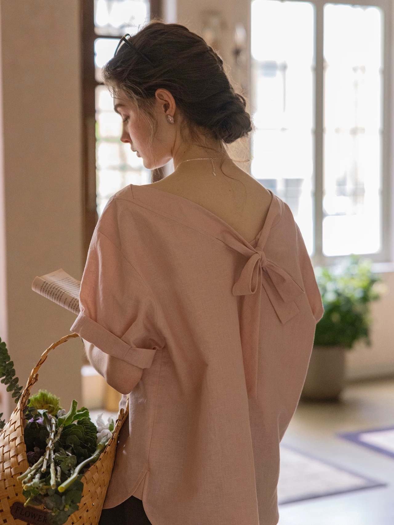 Lueur Boat Neck Tie Blouse F0774