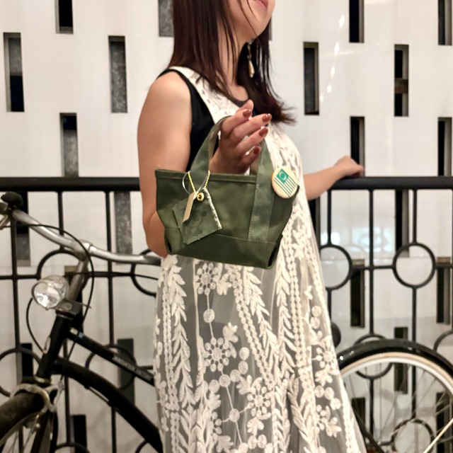 Micro Mini Tote Bag (with Pin )