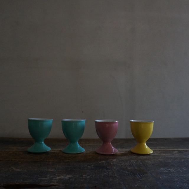 古い国産のエッグスタンド