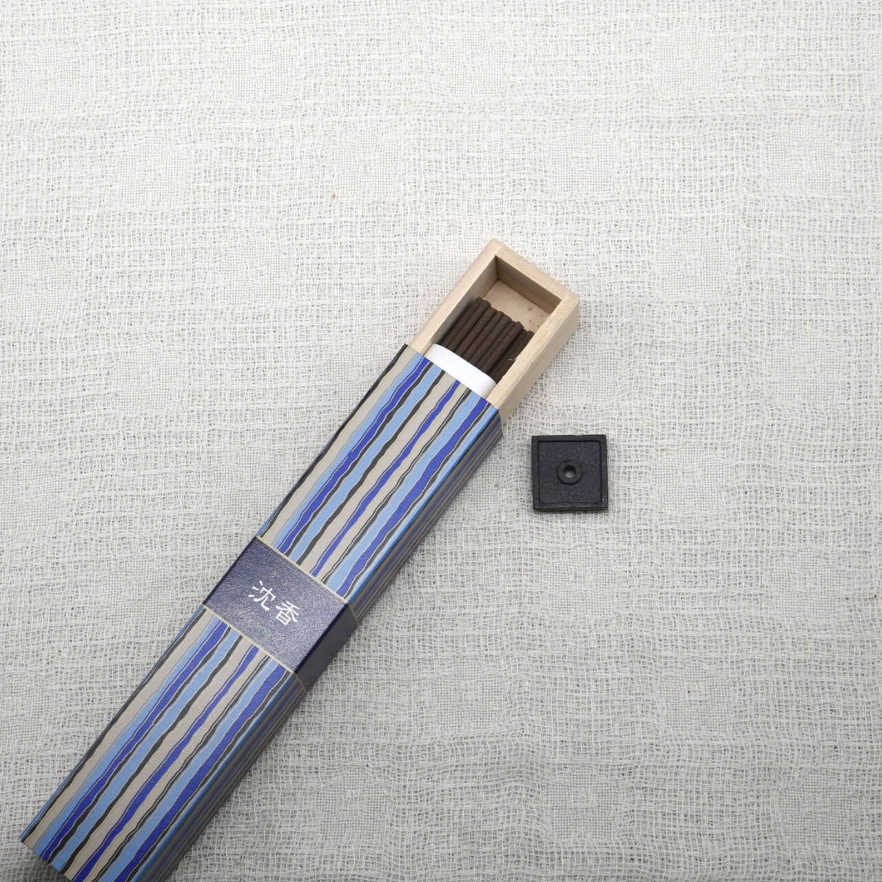 お香40本入り》かゆらぎ 沈香の香り（スティックタイプ）｜日本香堂