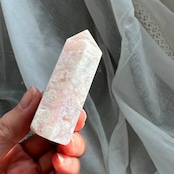 ピンクアメジスト、フラワーアゲート共生タワー*天然石ポイント*インテリア*T23