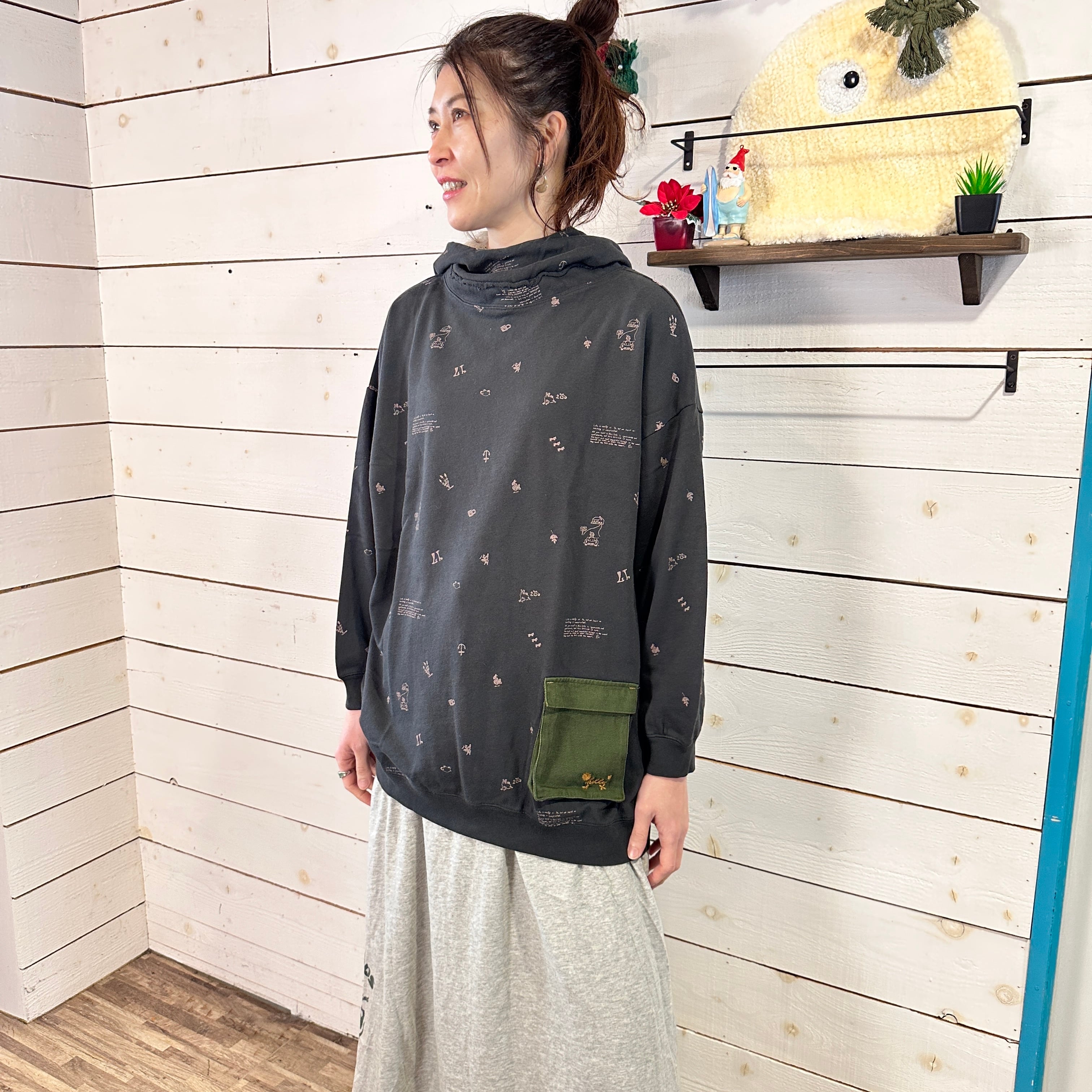 ミニ裏毛牧場総柄プリント落書きプルオーバーパーカー　2480　フリーサイズ　可愛い総柄