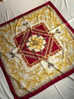 スカーフ　シルクスカーフ　カレ　赤枠　タッセル　赤ベージュゴールド　12aceb14