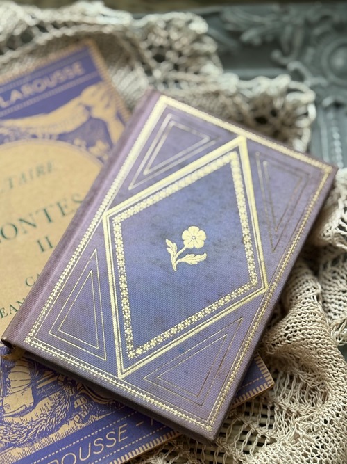 フランスvintage 小さな小説本 すみれ色 花柄 1968年 ハードカバー インテリア コラージュ デコパージュ