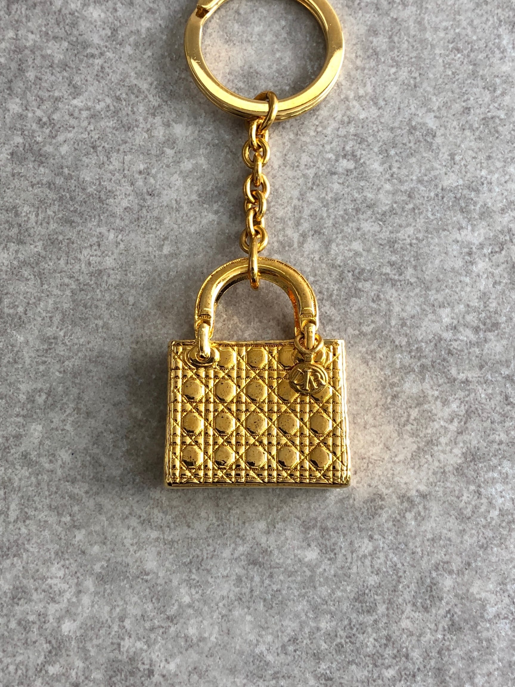 ★Christian Dior　クリスチャン・ディオール　キーホルダー　金メッキ Christian Dior クリスチャン ディオール キーホルダー ゴールド