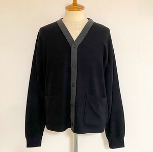 Switch Color V-neck Cardigan　Black