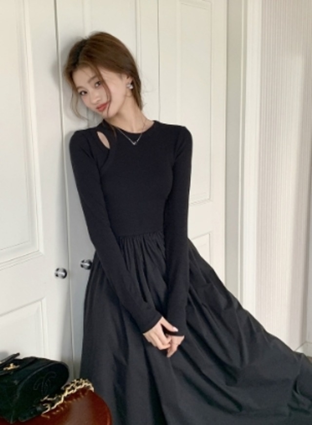 ワンピース ドレス レディース ワンピドレス ニットワンピ 秋 ひざ下 ロング丈 長袖 ラウンドネック フレア Aライン 切り替えデザイン 落ち感 ふわふわ ふっくら 穴あき ハリ感 ブラック 黒 秋カラー 無地 S M L ゆったり 異素材MIX リゾート 旅行 レストラン 外出 体型カバー 1枚で決まる 美脚 脚長 華奢見え 食事会 シンプル カジュアル かわいい エレガント きれいめ モダン おしゃれ こなれ感 抜け感 大人可愛い 10代 20代 30代 女子会 休日 飲み会 デート お出かけ