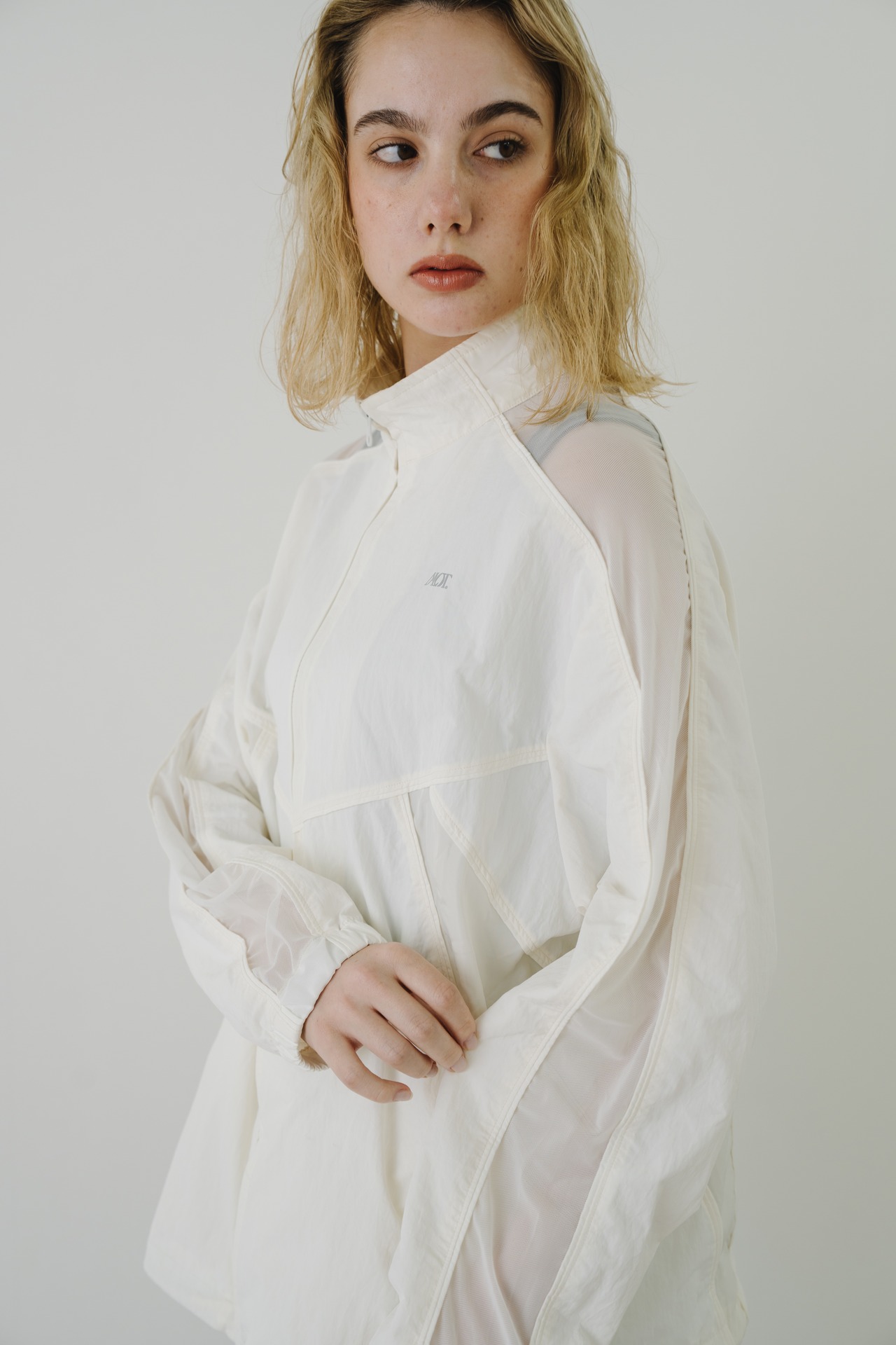 Sheer Shoulder Track Jacket 【White】