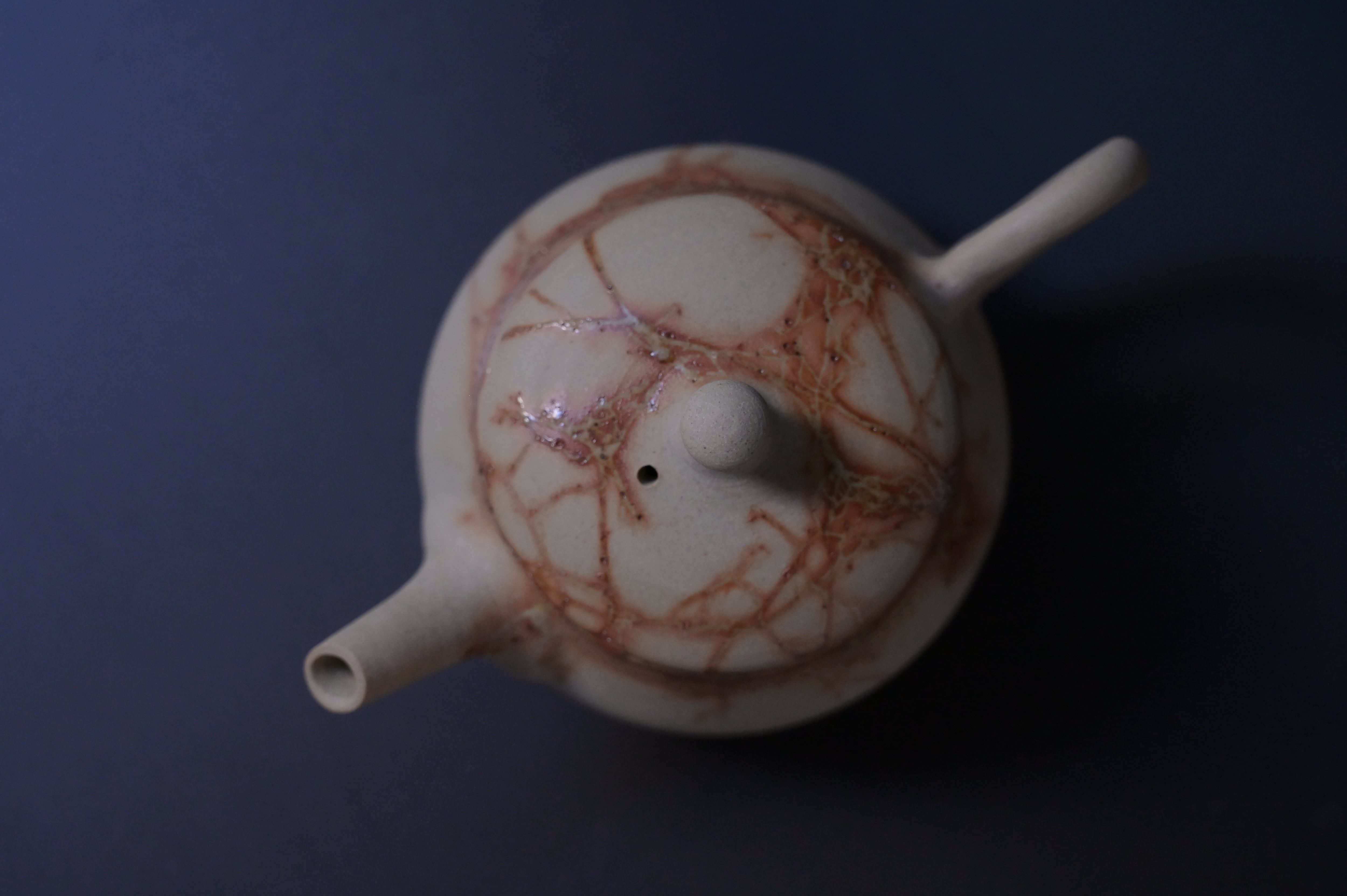 谷川仁・白泥藻掛け 茶銚 | 鎌倉倶楽部 茶寮