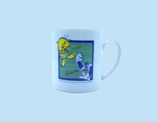TWEETY & SYLVESTER “LINE FRAME” MUG