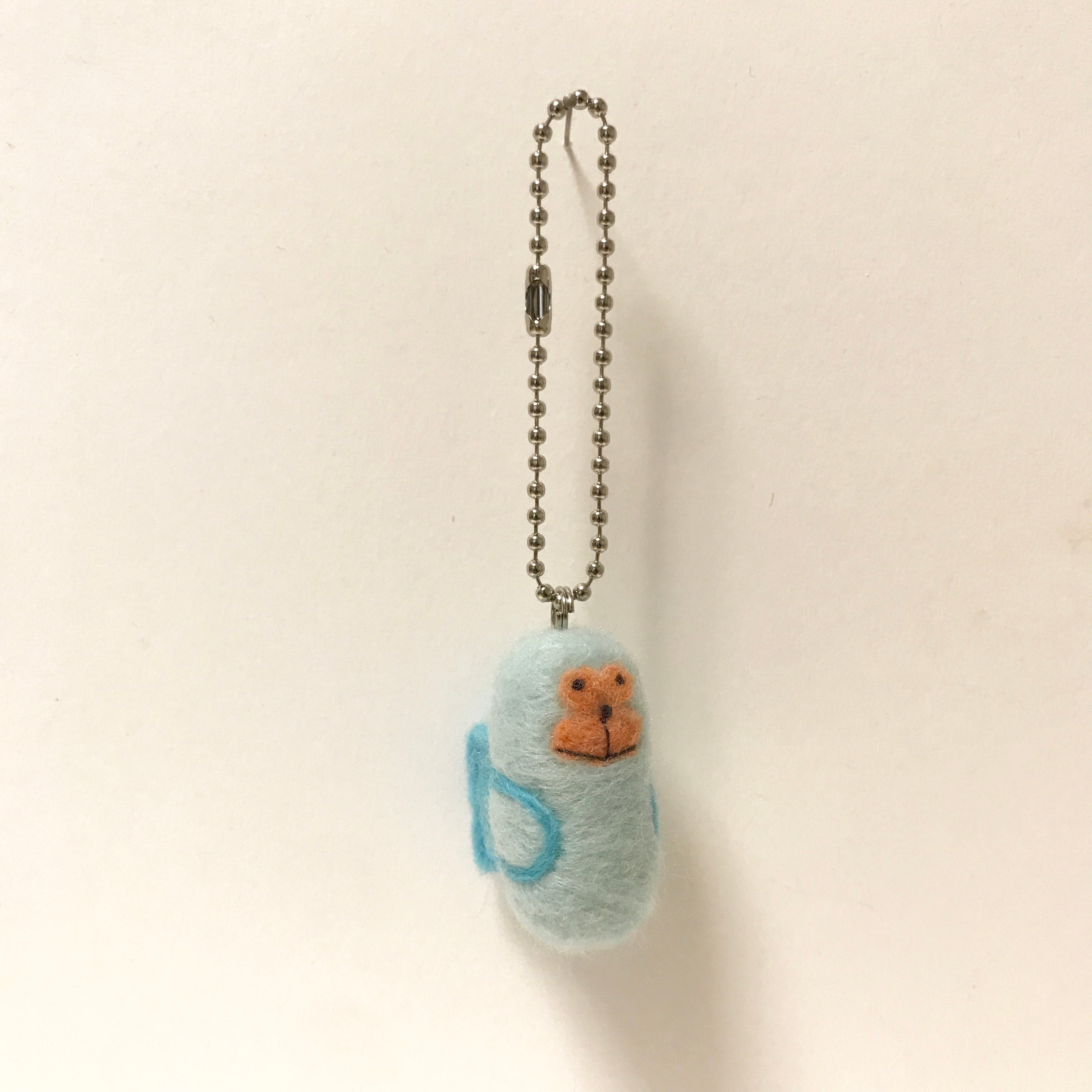 入学祝い！羊毛フェルトキーホルダー水色ランドセル＆水色1年生おサル