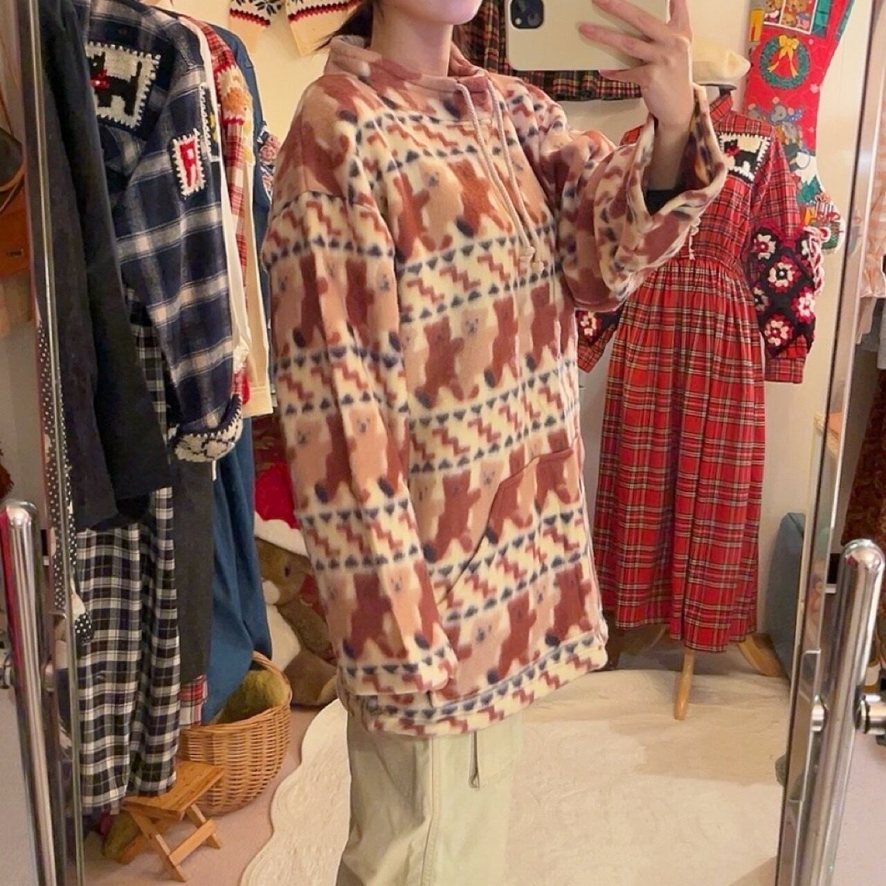 bear line fleece pullover