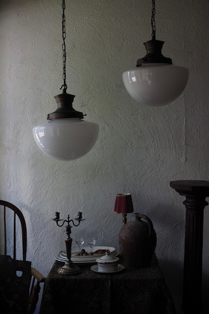 乳白ガラスのペンダントランプ-antique milk glass pendant lamp