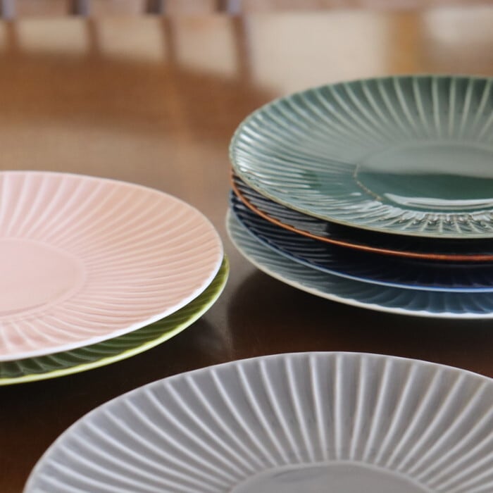 波佐見焼 一龍陶苑 平皿18cm しのぎ Hasami-yaki Plate 18cm 波佐見焼 一龍陶苑 平皿18cm しのぎ Hasami-yaki Plate 18cm