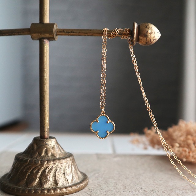 夏色天然石！ブルーカルセドニーのフラワーネックレス　金アレ対応　紫陽花カラー