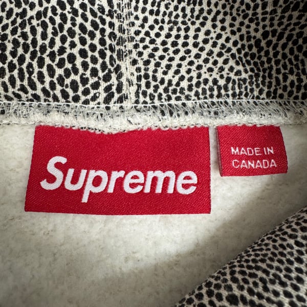 シュプリーム スモールボックスロゴ パーカー 25ss スネーク Supreme/シュプリーム 【25SS】 Small Box Hooded Sweatshirt