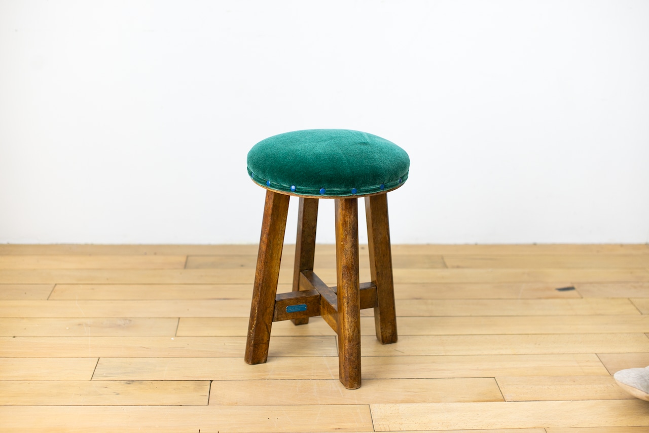 GOOD LUCK CHAIR 003