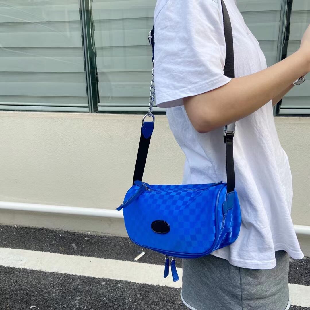 ブロックチェックショルダーバッグ　AS19-252