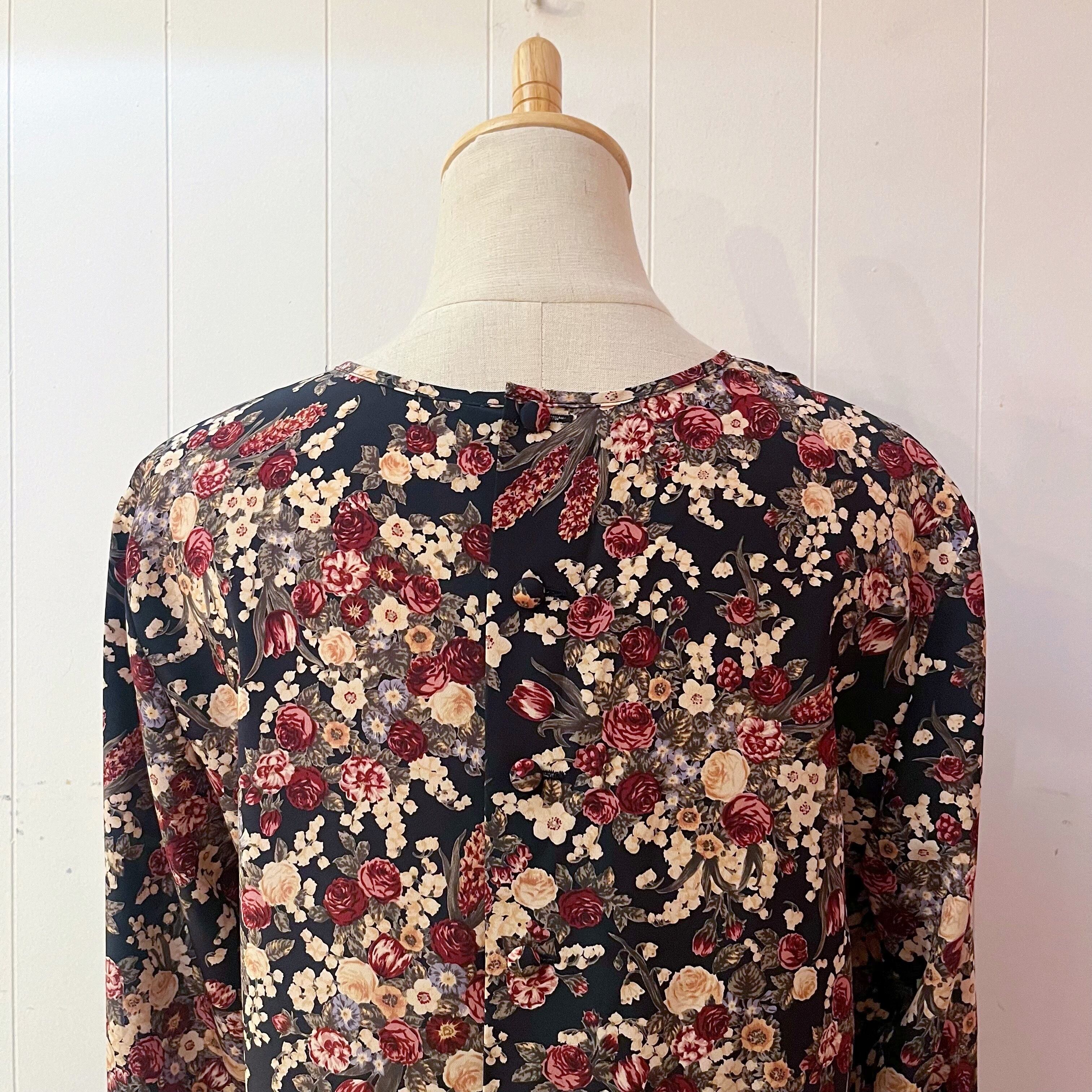 KETTY / rose flower pintuck blouse