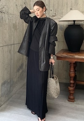 大人リラックス レザー調ミドルジャケット