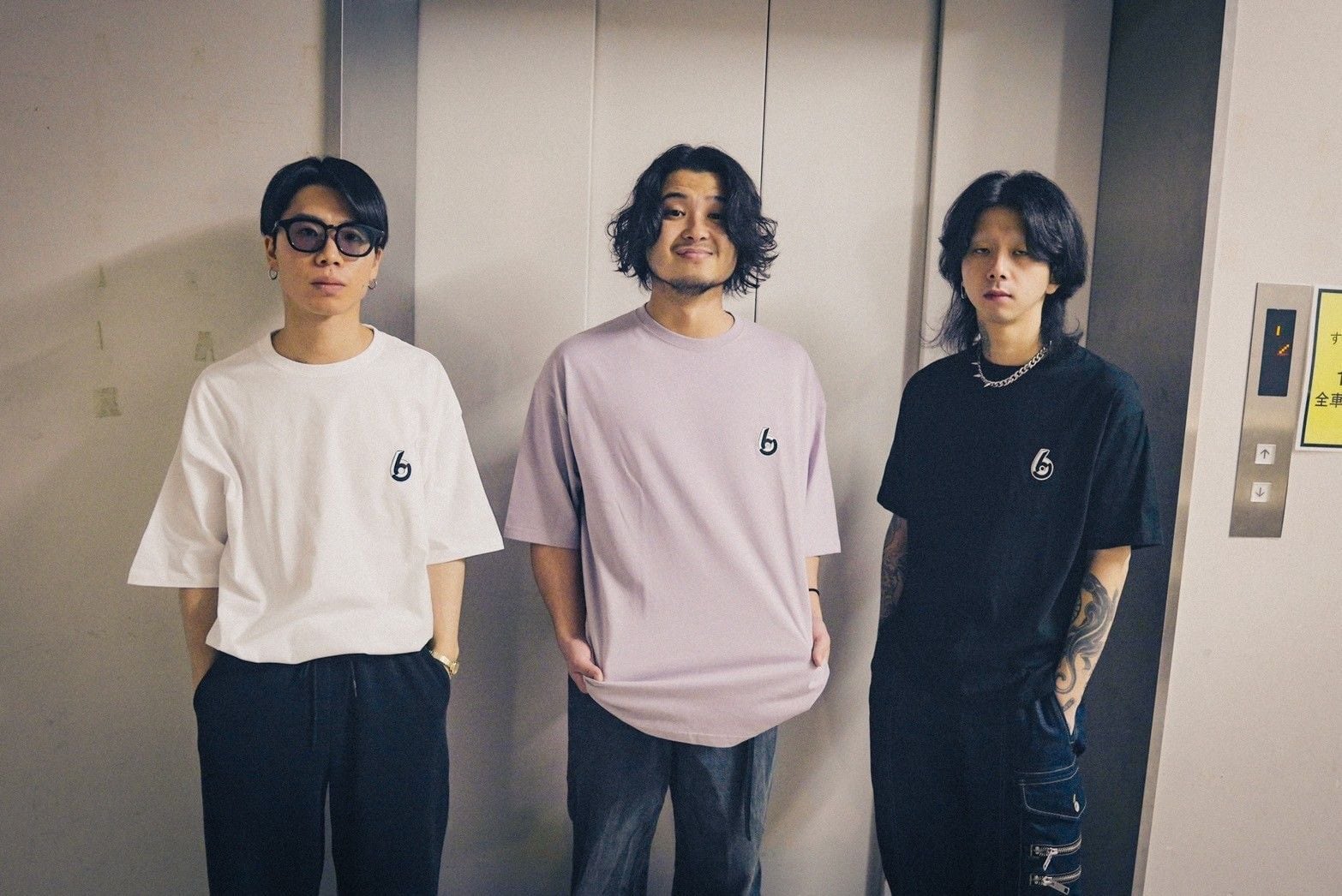 アウトレットセール】グラフィック6T | SIX LOUNGE OFFICIAL GOODS