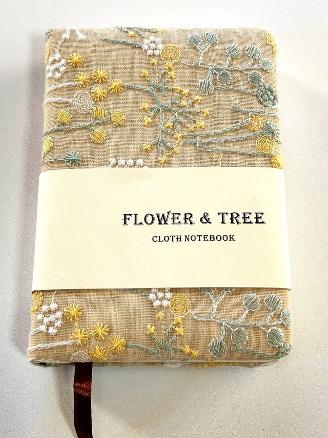 ビンテージリネンの花と木の刺繍布張りノートブック