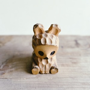 木彫の熊／お座り／北海道